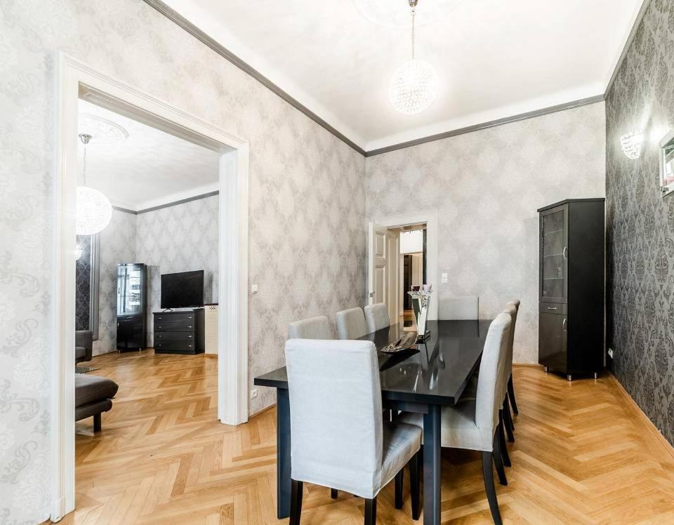 Carlton Suites Viyana Dış mekan fotoğraf
